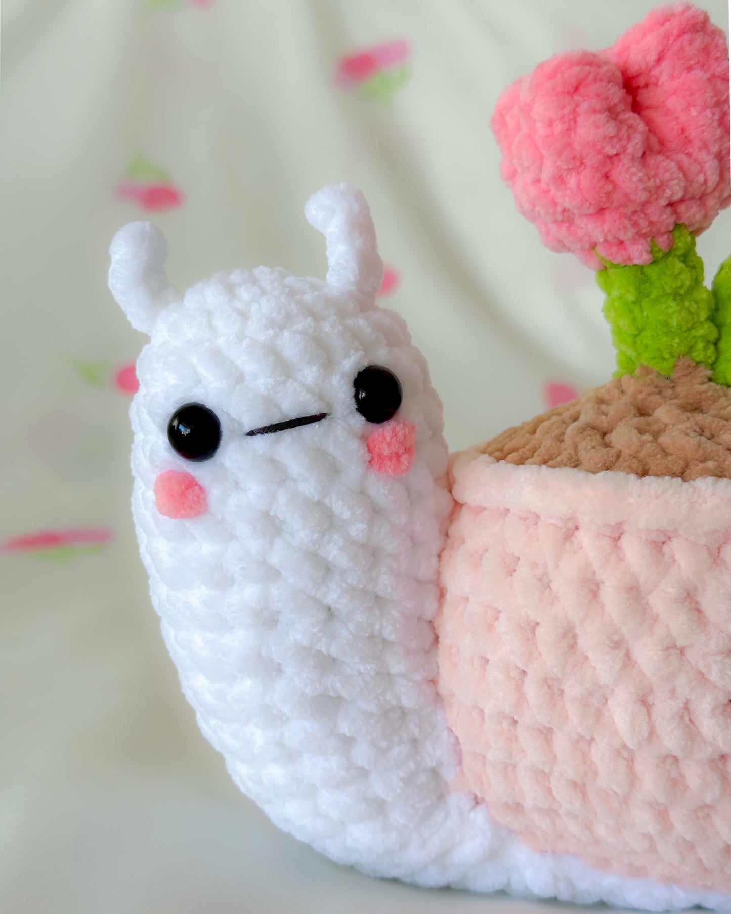 Tulip Pot Snail - Pink & White (Weighted Pot)