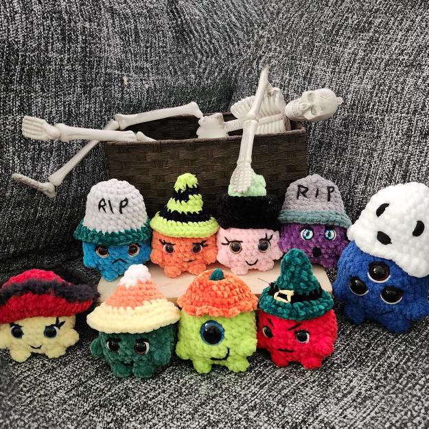 14 in 1 NO SEW Halloween Spooky Squish Balls Crochet Pattern Bundle (Pumpkin Ghost Zombie Witch Cauldron CandyCorn Chick) Beginner Friendly