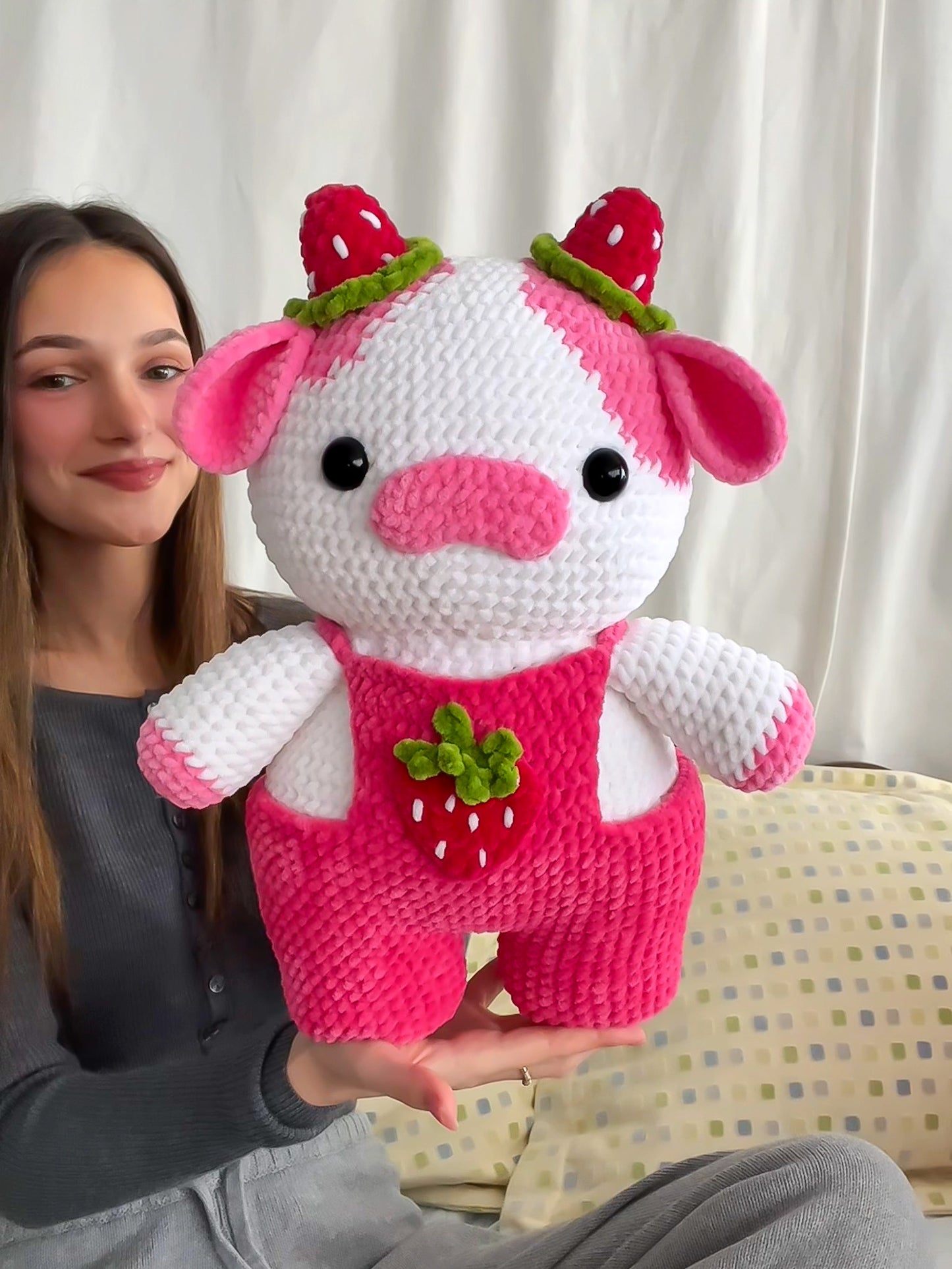 Jumbo Strawberry Cow - Hot Pink