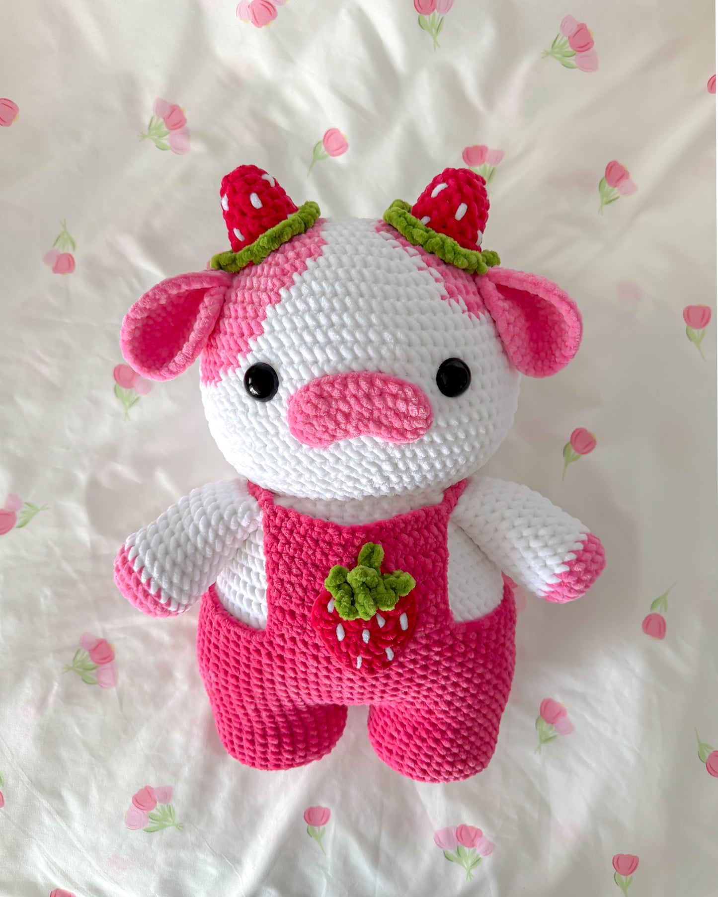 Jumbo Strawberry Cow - Hot Pink