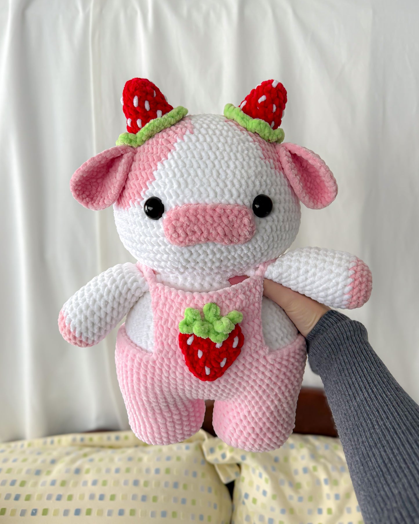 Jumbo Strawberry Cow - Light Pink
