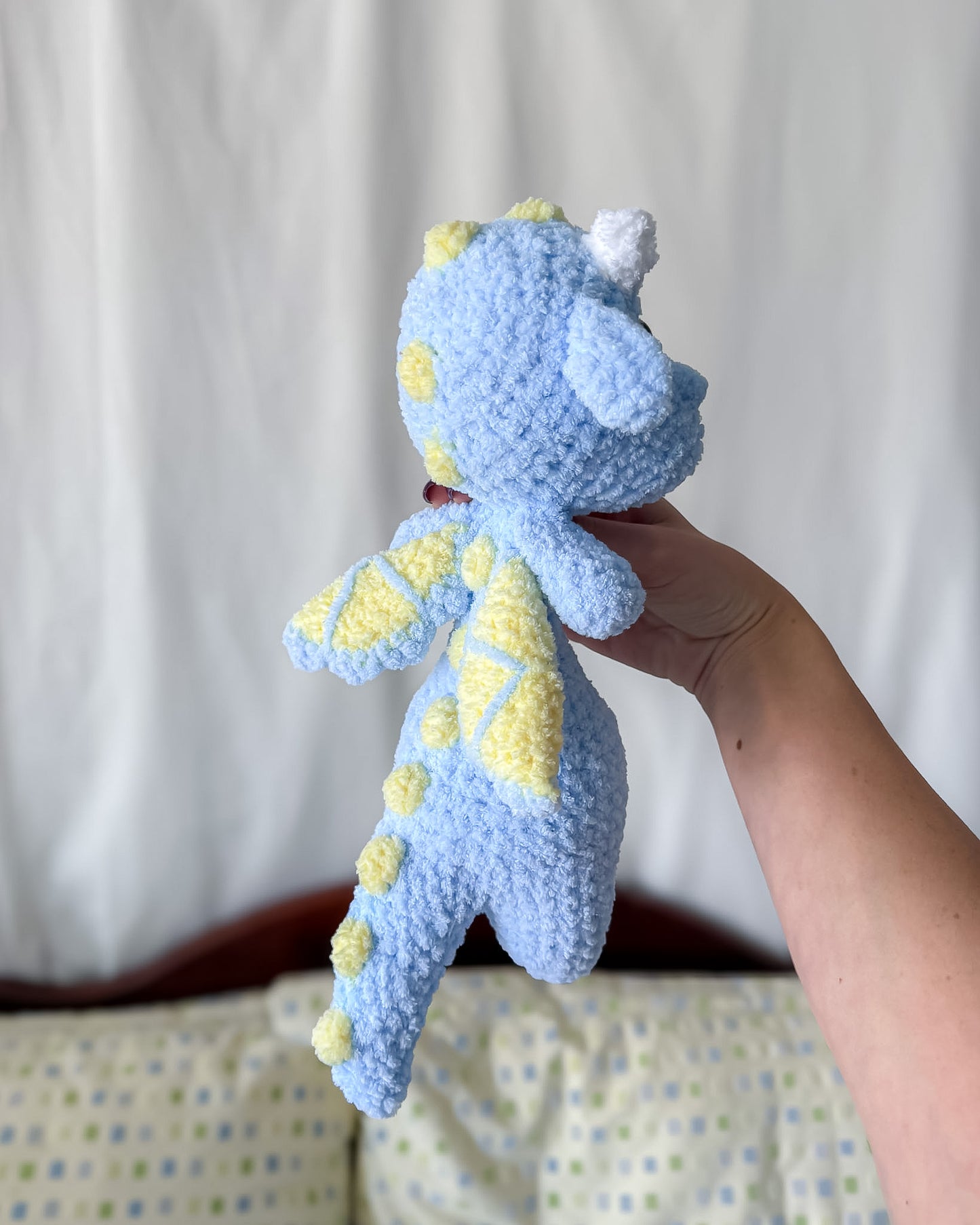 Weighted Dragon, Fuzzy Blue & Yellow