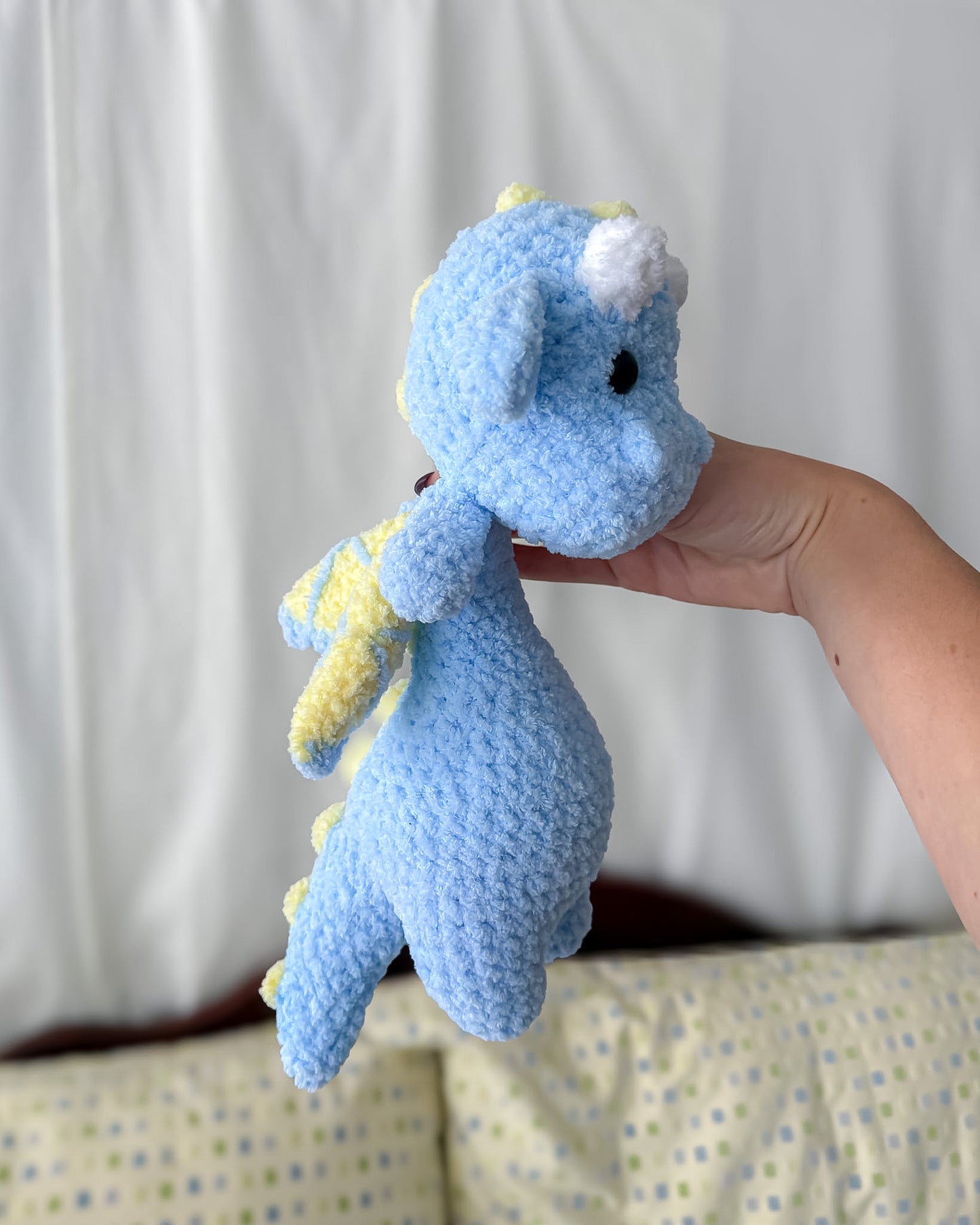 Weighted Dragon, Fuzzy Blue & Yellow