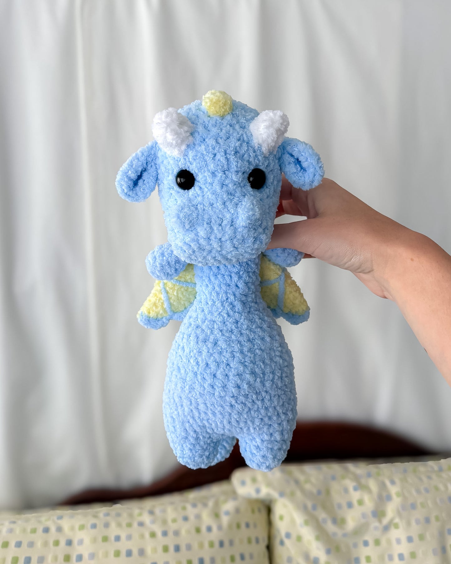 Weighted Dragon, Fuzzy Blue & Yellow